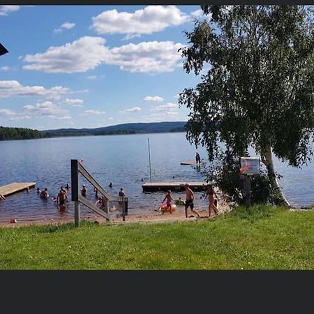 Egen Stuga Och Vedeldad Bastu Linghed Esterno foto