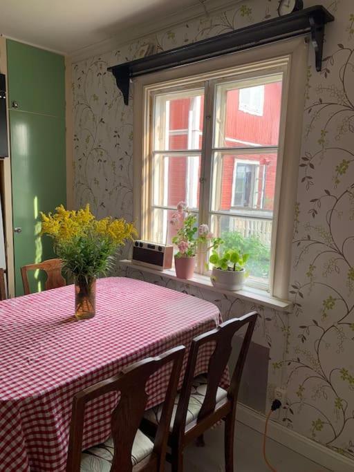 Egen Stuga Och Vedeldad Bastu Linghed Esterno foto